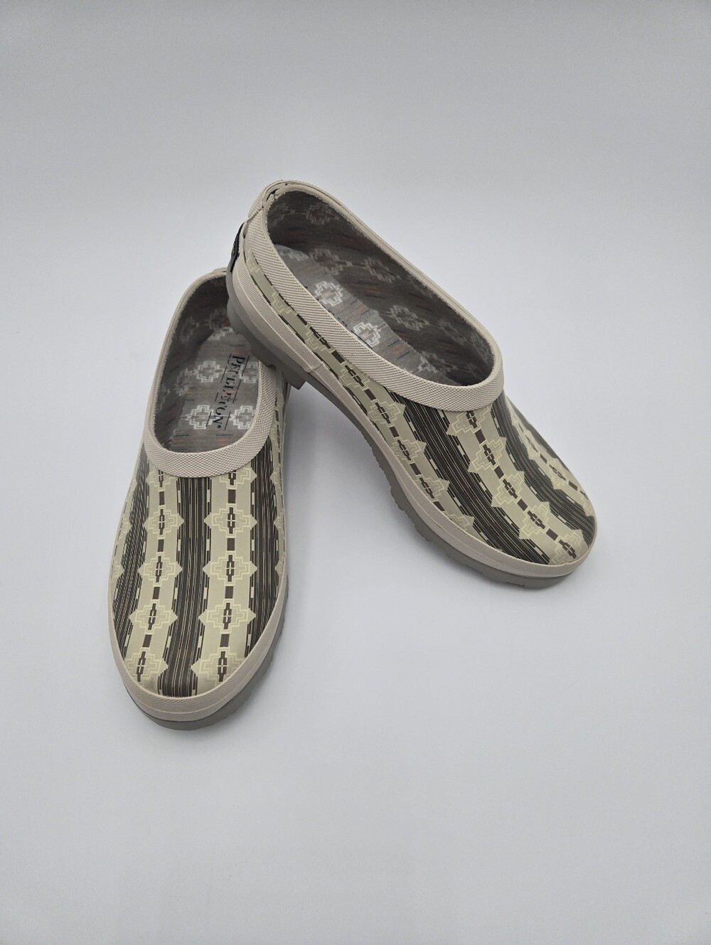 Pendleton Santa Clare Garden Gray/Brown  Southwest Inspired Patten Clogs Size 7